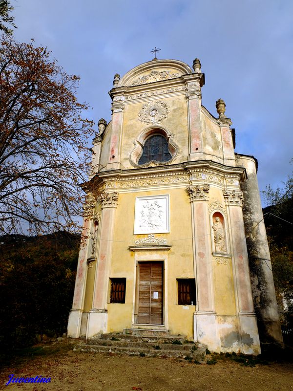 Berzi (commune de Baiardo) (Imperia, Liguria)