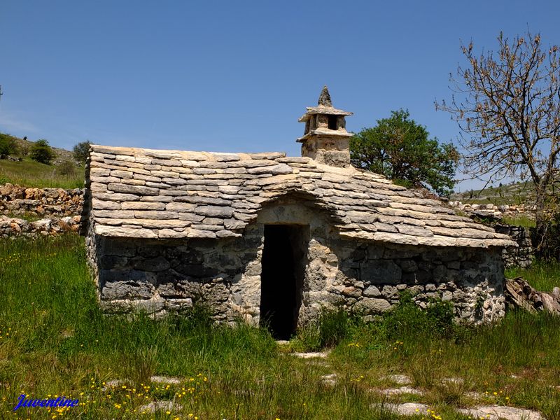 Le Villaret sur le Causse Méjan