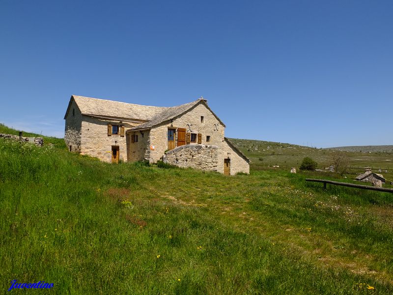 Le Villaret sur le Causse Méjan