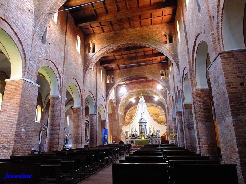 Basilica di Santa Maria Maggiore et Battistero di San Giovanni ad Fontes (Lomello)