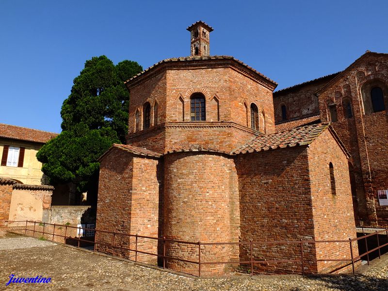 Basilica di Santa Maria Maggiore et Battistero di San Giovanni ad Fontes (Lomello)