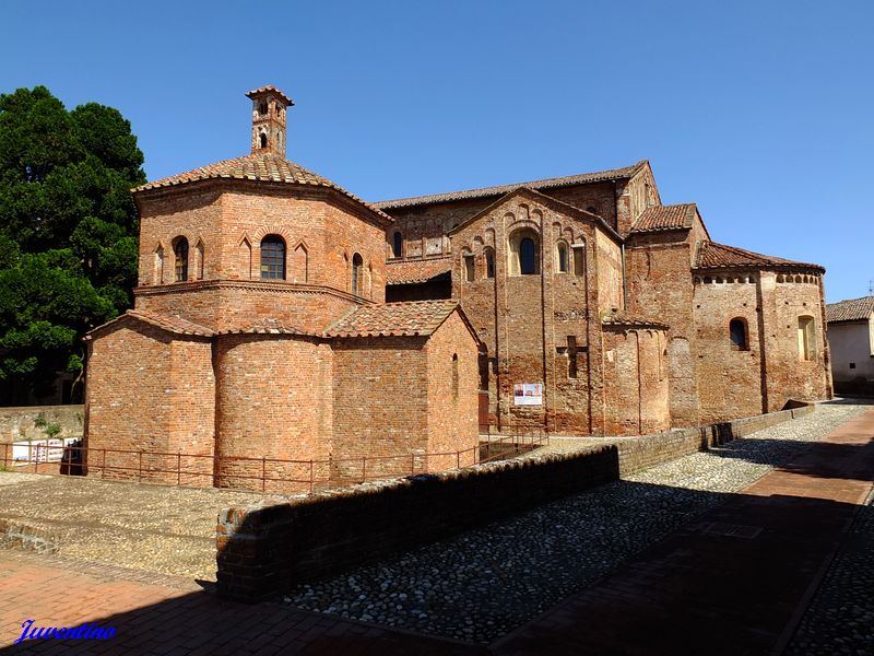 Basilica di Santa Maria Maggiore et Battistero di San Giovanni ad Fontes (Lomello)