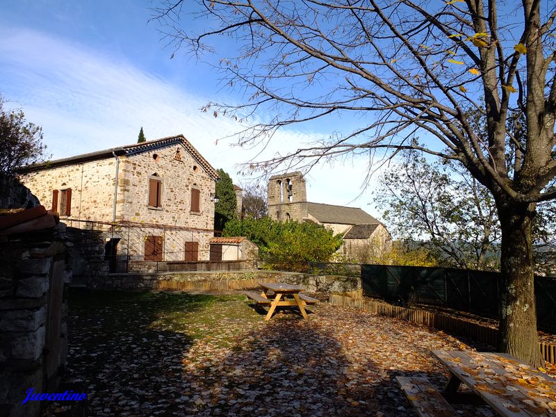 Naves (Ardèche)