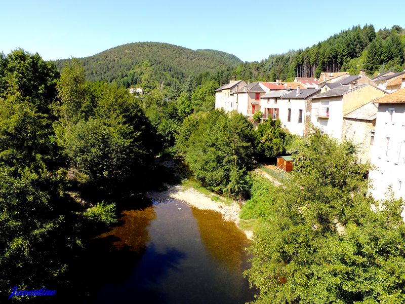 Pont Vieux de St-Jean-du-Bruel sur la Dourbie