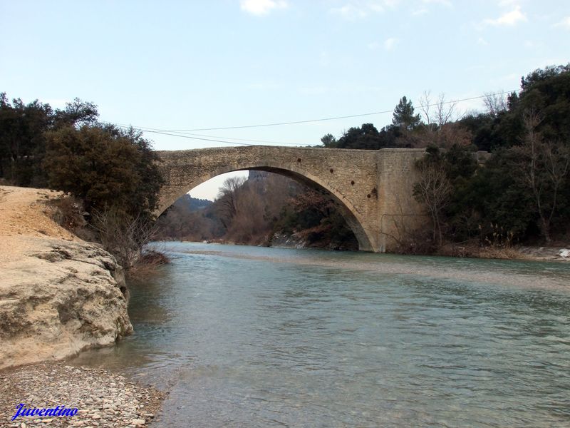 Pont St-Michel à Entrechaux