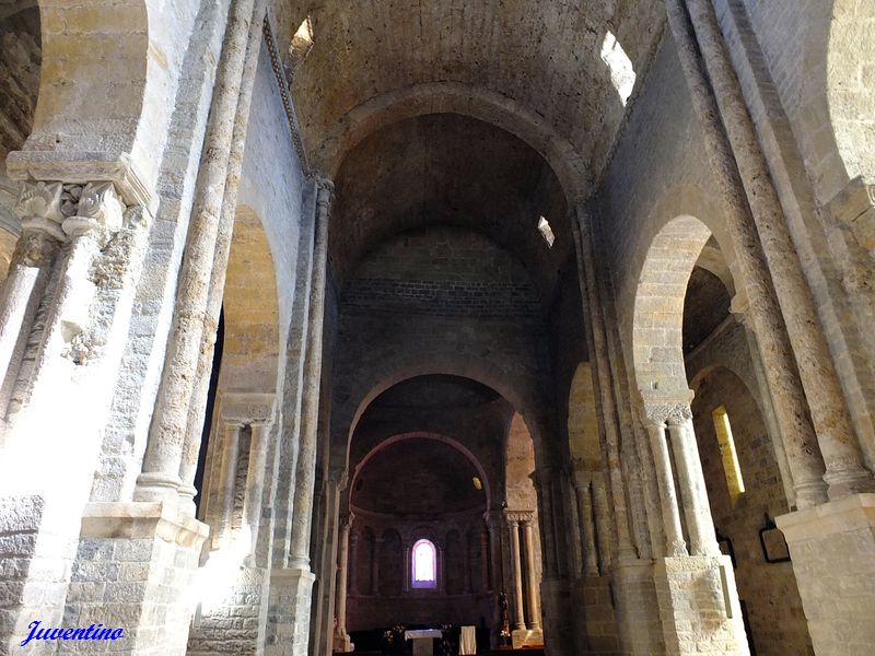 Abbatiale Saint-Pierre de Nant (Aveyron)