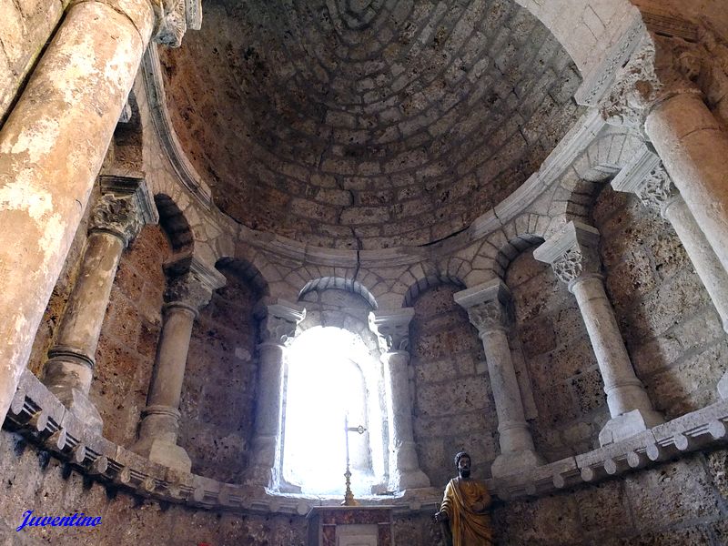 Abbatiale Saint-Pierre de Nant (Aveyron)