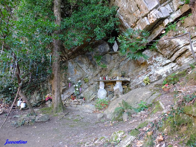 Sanctuario dell'Acquasanta (Montalto Ligure) 