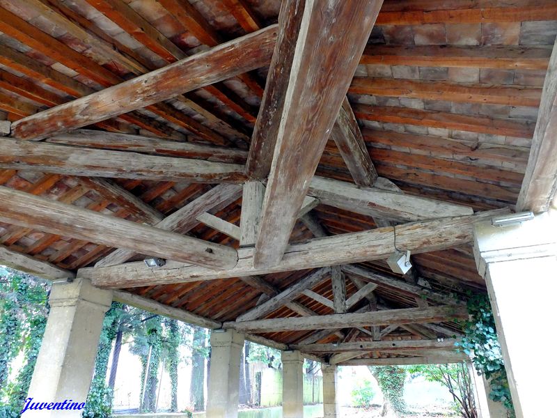St-Laurent-des-Arbres (Gard) St-Laurent-des-Arbres (Gard)