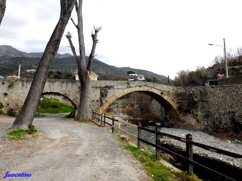 Toirano (Savona, Liguria)