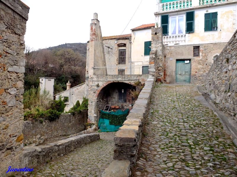 Toirano (Savona, Liguria)