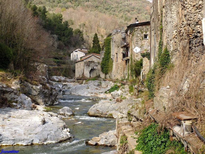 Zuccarello (Savona, Liguria)