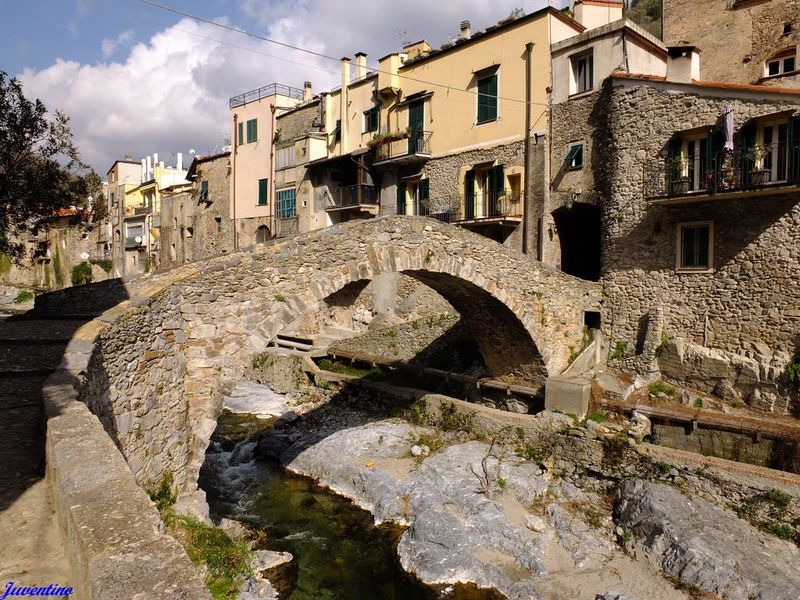 Zuccarello (Savona, Liguria)