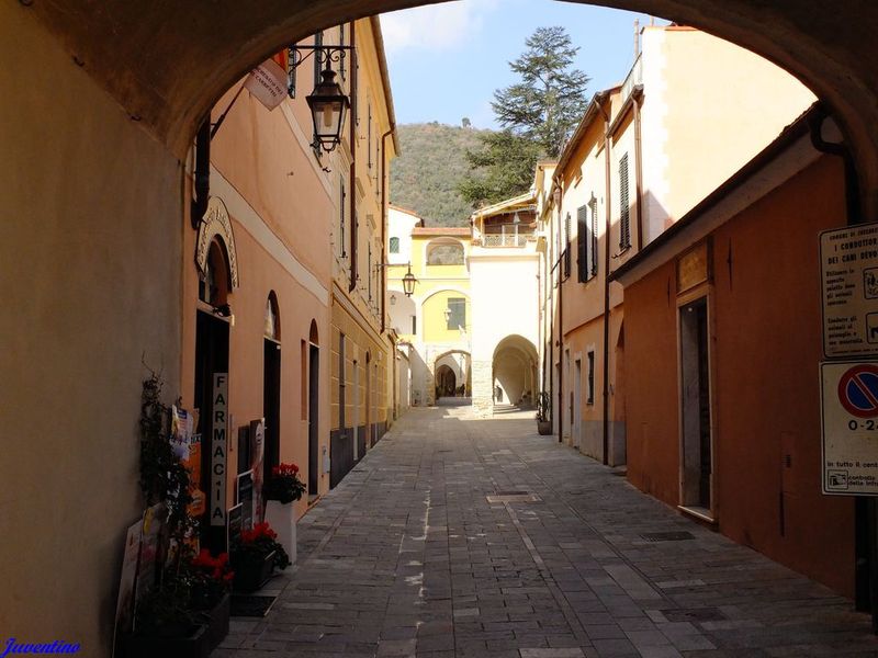 Zuccarello (Savona, Liguria)