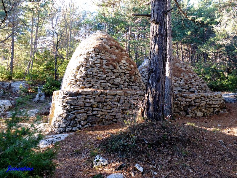 Aiguier de Barralié (St-Saturnin-lès-Apt)